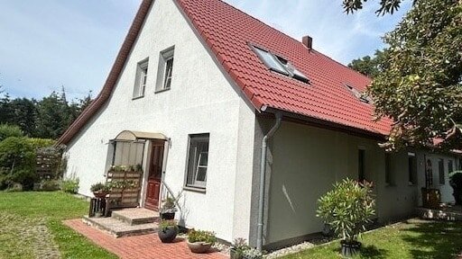 Mehrfamilienhaus zum Kauf 348.500 € 7 Zimmer 224 m²<br/>Wohnfläche 1.894 m²<br/>Grundstück Altkalen Altkalen 17179