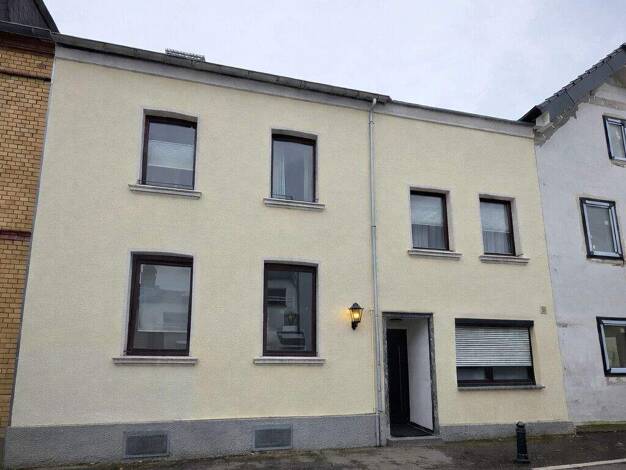 Mehrfamilienhaus zum Kauf 999.999 € 10 Zimmer 202 m² 697 m² Grundstück Niederdollendorf Königswinter / Niederdollendorf 53639