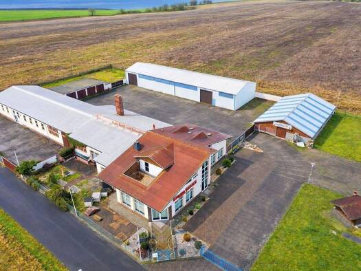 Sonstiges zum Kauf 3 Zimmer 116 m² 7.463 m² Grundstück Glaucha Zschepplin 04838