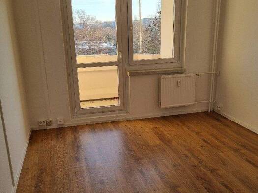 Wohnung zur Miete 235 € 2 Zimmer 41,2 m² frei ab sofort Wolgograder Allee 8 Hutholz Hutholz 09123
