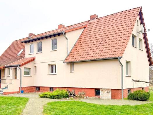 Haus zum Kauf 142.000 € 7 Zimmer 168 m² 1.640 m² Grundstück Berge Werben (Elbe) 39615