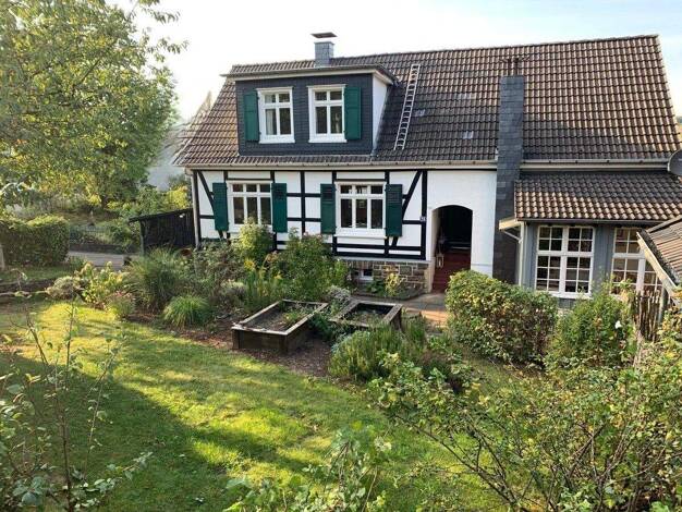 Einfamilienhaus zum Kauf 298.000 € 5 Zimmer 144 m² 646 m² Grundstück Bellingroth Engelskirchen 51766