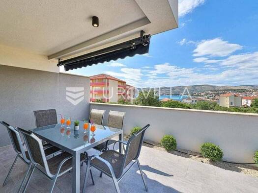 Wohnung zur Miete 650 € 1 Zimmer 65 m² Okrug Gornji Okrug Donji