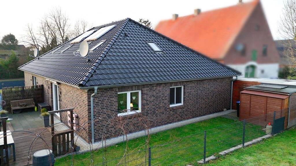 Doppelhaushälfte zum Kauf 298.000 € 4 Zimmer 120 m² 348 m² Grundstück Sievern Geestland 27607