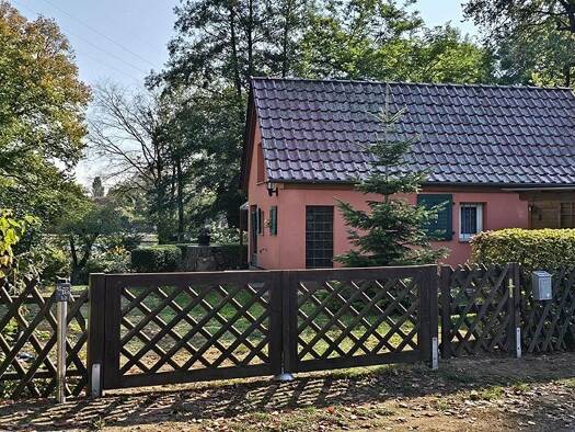 Bungalow zum Kauf 150.000 € 2 Zimmer 40 m² 347 m² Grundstück frei ab sofort Caputh Schwielowsee 14548