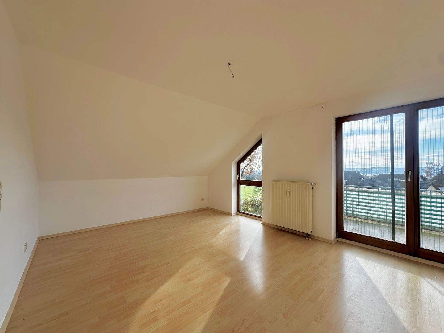 Immobilie in Überlingen - Sofort vermietbare 3-Zimmer-Dachgeschosswohnung mit Balkon - Bild 0