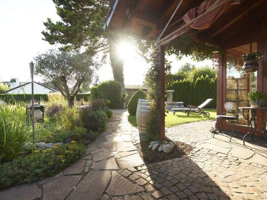 Villa zum Kauf 1.590.000 € 9 Zimmer 223 m² 1.320 m² Grundstück Horn Gaienhofen 78343