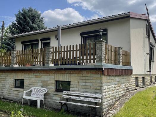 Bungalow zum Kauf 246.000 € 4 Zimmer 88 m² 753 m² Grundstück Helmsdorf Stolpen 01833