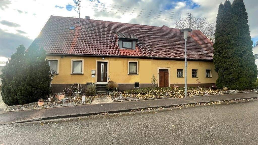 Haus zum Kauf 5 Zimmer 105 m² 1.099 m² Grundstück frei ab 01.04.2026 Tannhausen 73497
