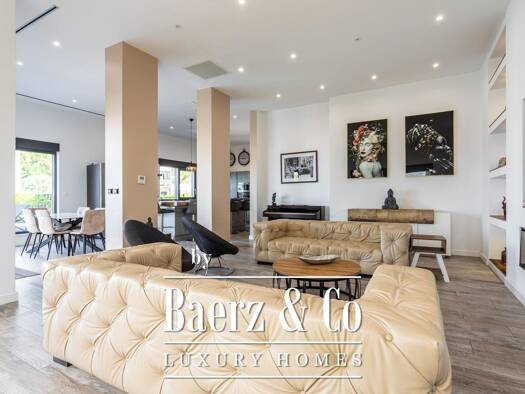 Villa zum Kauf 2.000.000 € 6 Zimmer 325 m² 286 m² Grundstück podstrana