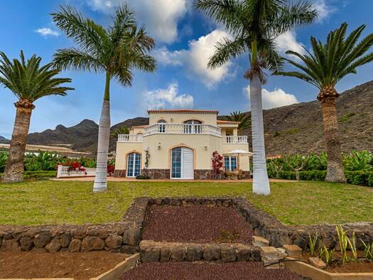 Einfamilienhaus zum Kauf 1.400.000 € 8 Zimmer 287,1 m² 10.000 m² Grundstück Santiago Del Teide 38690