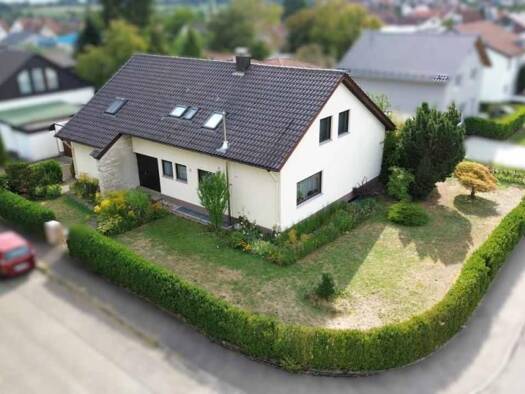 Einfamilienhaus zum Kauf 860.000 € 10 Zimmer 211 m² 850 m² Grundstück Kusterdingen Kusterdingen 72127
