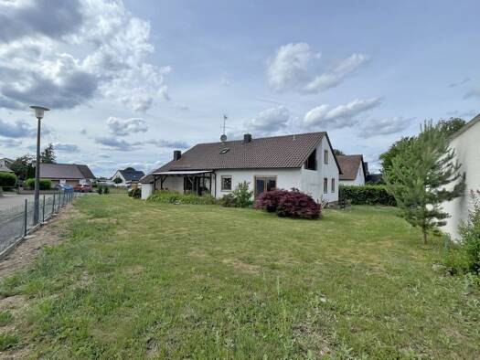 Einfamilienhaus zum Kauf 375.000 € 5 Zimmer 115 m² 974 m² Grundstück Solar Hilpoltstein 91161