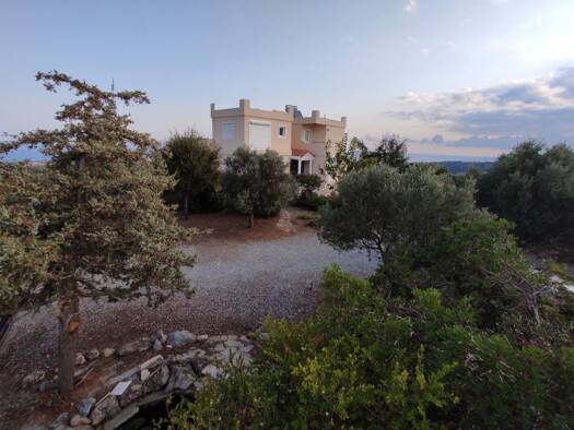 Haus zum Kauf 830.000 € 8 Zimmer 395 m² 5.600 m² Grundstück Kreta Municipality of Kissamos 741 00