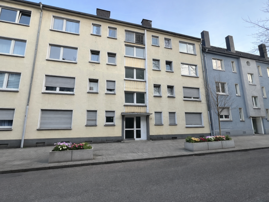 Wohnung zum Kauf 120.000 € 3 Zimmer 71 m² 2. Geschoss frei ab sofort Altendorf Essen 45143