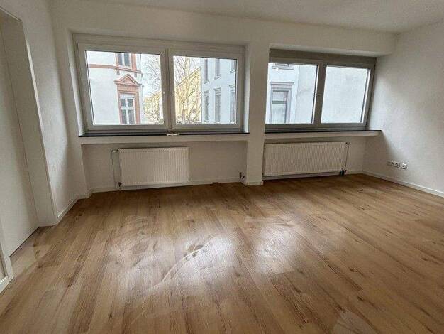 Wohnung zur Miete 1.275 € 3 Zimmer 91 m² 1. Geschoss frei ab 01.03.2026 Innenstadt Trier 54290