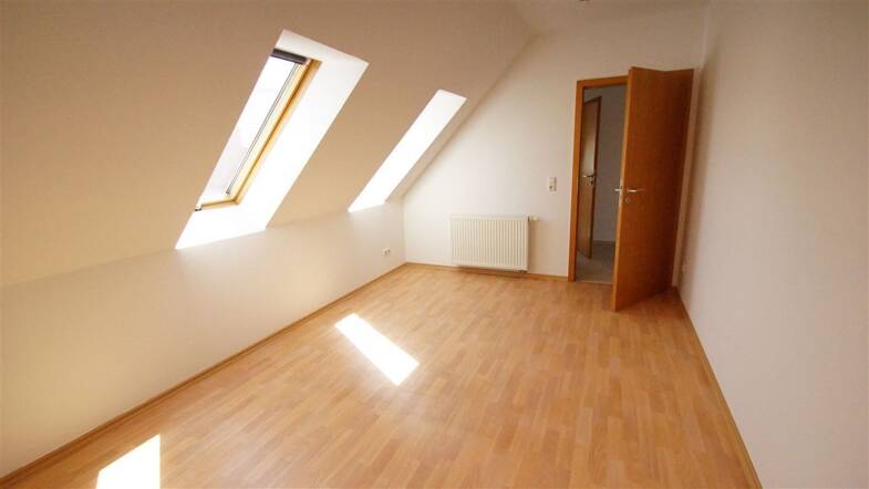 Wohnung zur Miete 405 € 2 Zimmer 45 m² Dachgeschoss, 3. Geschoss frei ab 01.06.2025 Domstraße 18 Güstrow Güstrow 18273