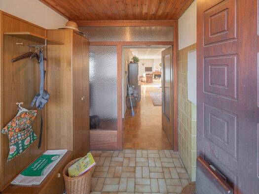 Bungalow zum Kauf 319.900 € 8 Zimmer 190 m² 324 m² Grundstück Schwenningen Villingen-Schwenningen 78056