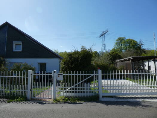 Mehrfamilienhaus zum Kauf 625.000 € 10 Zimmer 144 m² 826 m² Grundstück Biesdorf Marzahn-Hellersdorf 12683