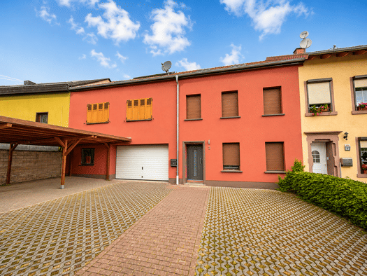 Reihenmittelhaus zum Kauf 6 Zimmer 270 m² 495 m² Grundstück frei ab sofort Losheim Losheim am See 66679