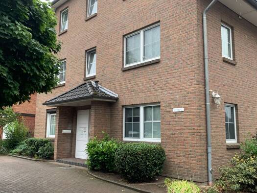 Wohnung zur Miete 700 € 2 Zimmer 66,9 m² 1. Geschoss frei ab sofort Lübecker Straße 19 Bargteheide 22941