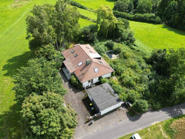 Einfamilienhaus zum Kauf 11 Zimmer 327 m² 2.571 m² Grundstück frei ab sofort Neu-Haag Marktredwitz 95615