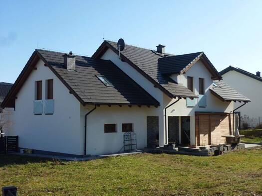 Einfamilienhaus zum Kauf 549.000 € 6 Zimmer 219 m² 914 m² Grundstück frei ab 01.07.2026 Saalfeld Saalfeld/Saale 07318