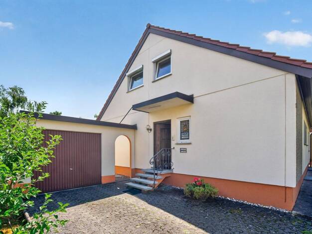 Mehrfamilienhaus zum Kauf provisionsfrei 389.000 € 7 Zimmer 161 m² 711 m² Grundstück Helvetierstr. 19 Rottweil 78628
