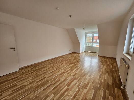 Wohnung zum Kauf 195.000 € 3 Zimmer 104 m² Dachgeschoss, 3. Geschoss frei ab sofort Nittendorf Nittendorf 93152