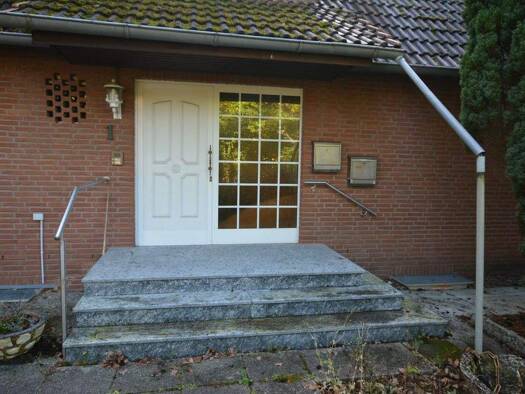 Einfamilienhaus zum Kauf 549.000 € 10 Zimmer 232 m² 2.975 m² Grundstück Hambühren II Hambühren 29313