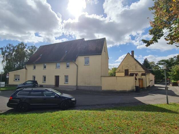 Mehrfamilienhaus zum Kauf 249.000 € 6 Zimmer 208 m² 650 m² Grundstück Ermlitz Schkopau 06258