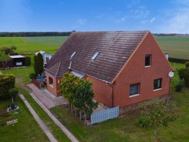 Einfamilienhaus zum Kauf 275.000 € 5 Zimmer 155 m² 4.418 m² Grundstück Randow Demmin 17109
