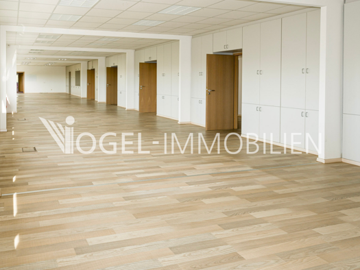 Bürofläche zur Miete 6,50 € 4 Zimmer 295 m² Bürofläche Heuchelhof Würzburg 97084