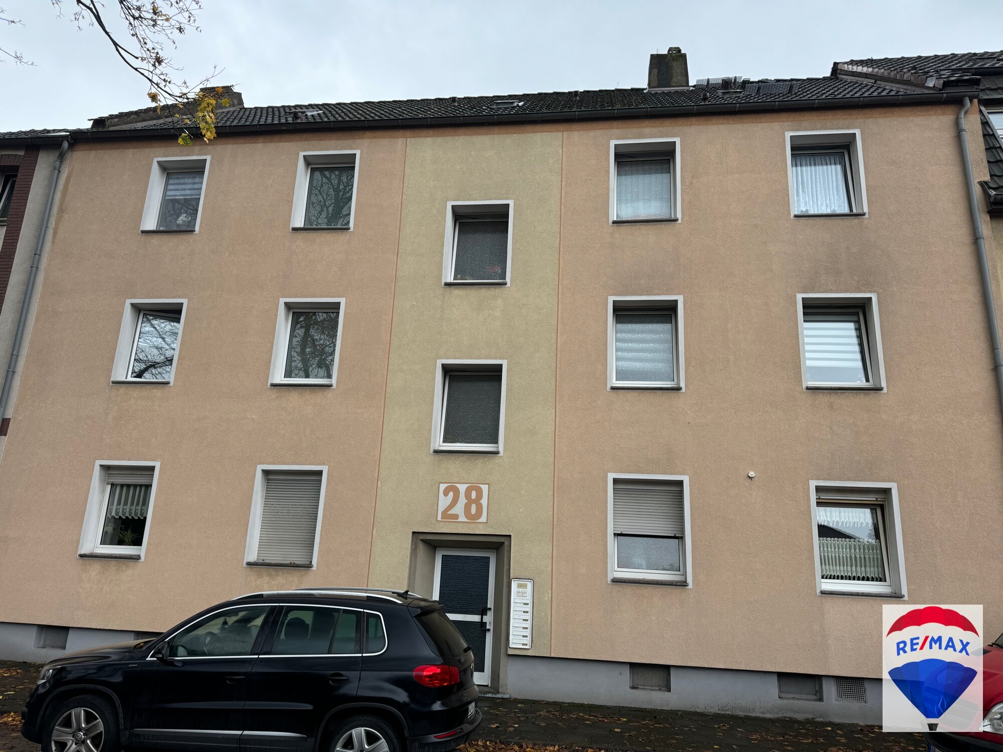 Mehrfamilienhaus zum Kauf 378.000 € 12 Zimmer 341 m²<br/>Wohnfläche 465 m²<br/>Grundstück Marxloh Duisburg-Fahrn 47169