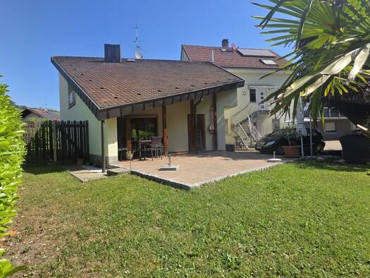 Einfamilienhaus zum Kauf 499.000 € 4,5 Zimmer 134 m² 419 m² Grundstück frei ab sofort Bahnhofstraße 15 Efringen-Kirchen Efringen-Kirchen 79588