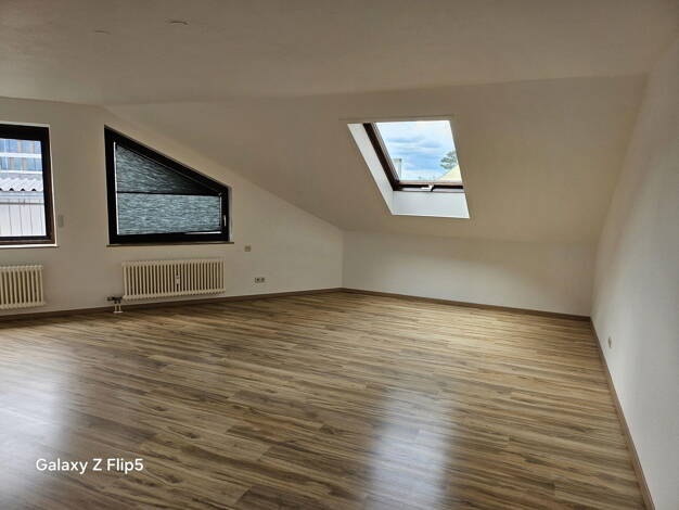 Wohnung zur Miete 1.020 € 2,5 Zimmer 77 m² 2. Geschoss Eltingen Leonberg/Württemberg 71229