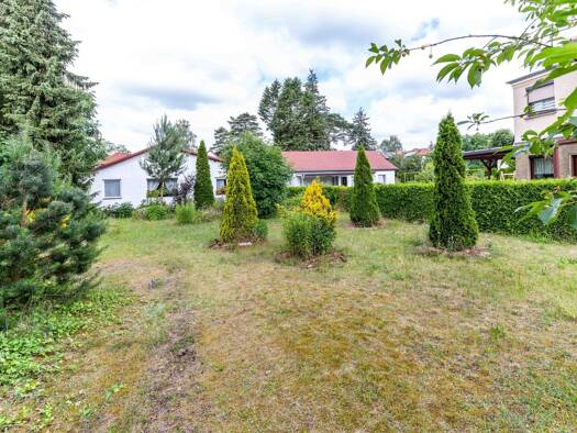 Bungalow zum Kauf als Kapitalanlage geeignet 325.000 € 3 Zimmer 77 m² 845 m² Grundstück Eichwalde 15732