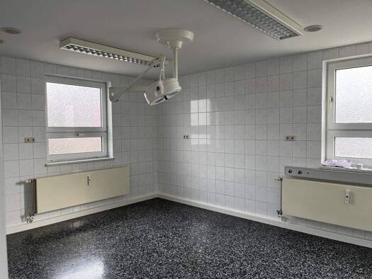 Praxis zur Miete provisionsfrei 1.994 € 6 Zimmer 200 m² Bürofläche teilbar ab 200 m² Bischofswerda 01877