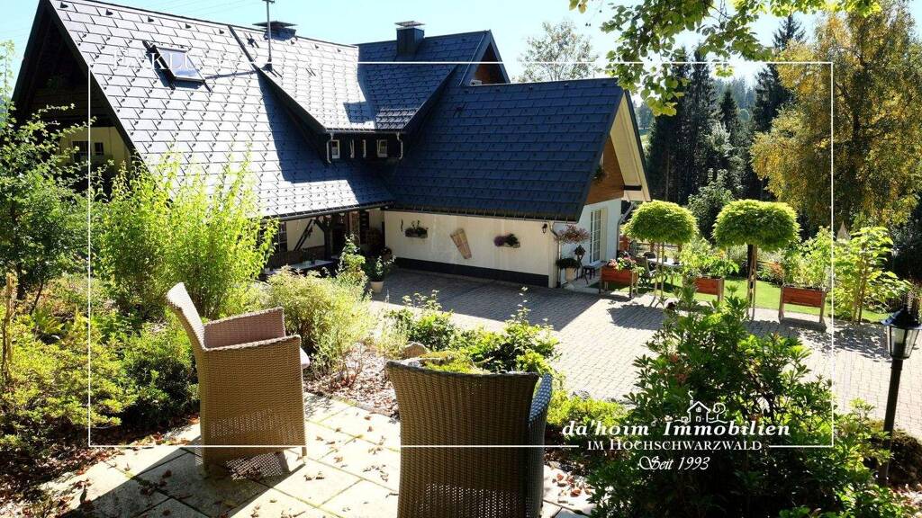 Haus zum Kauf 985.000 € 16 Zimmer 539 m² 1.447 m² Grundstück frei ab sofort Blasiwald Schluchsee 79859
