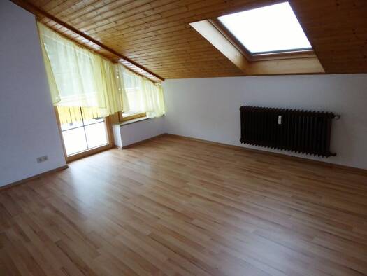 Studio zur Miete 490 € 2 Zimmer 56 m² Geschoss 1/2 frei ab 01.04.2026 Stadtgebiet Sankt Georgen im Schwarzwald 78112