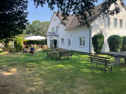 Hotel zum Kauf 1.000 m² Grundstück Bastorf 18230