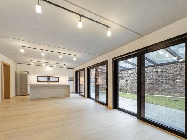Einfamilienhaus zum Kauf provisionsfrei 980.000 € 8 Zimmer 215 m² 281 m² Grundstück Heidingsfeld Würzburg 97084