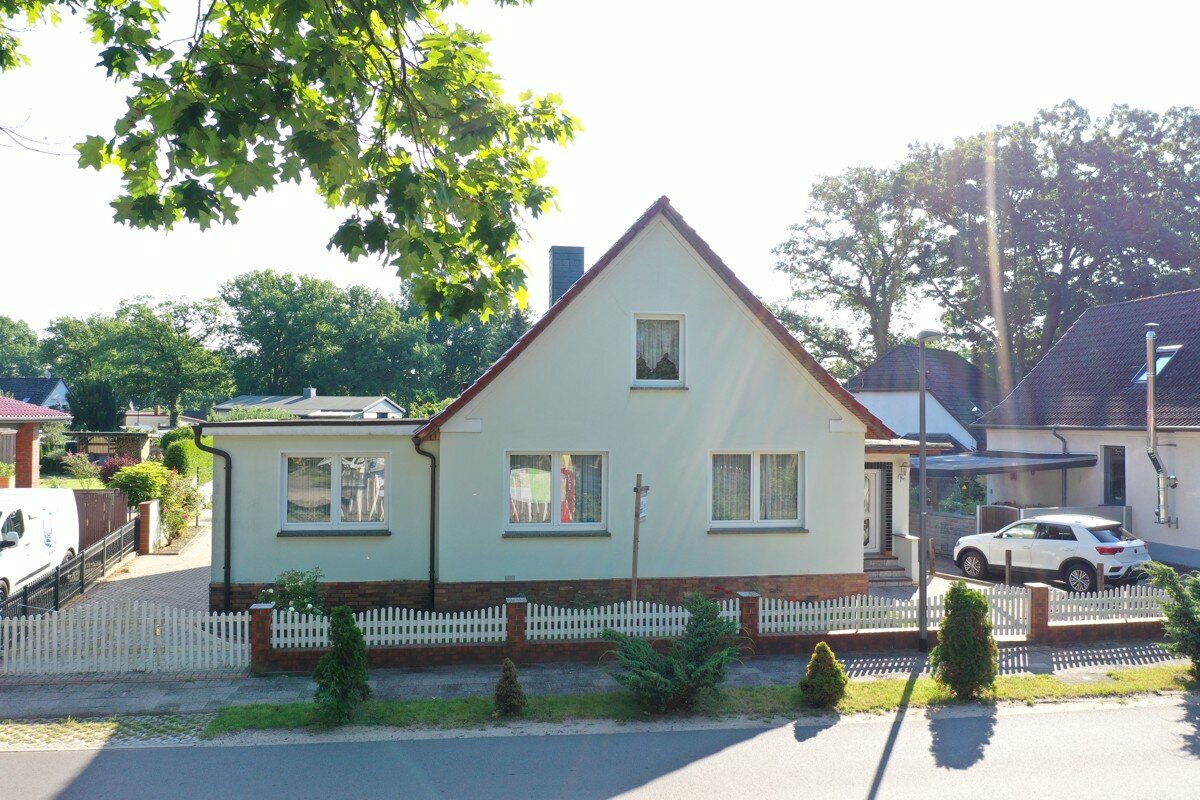 Einfamilienhaus zum Kauf 5 Zimmer 118,8 m²<br/>Wohnfläche 669 m²<br/>Grundstück Neustadt-Glewe Neustadt - Glewe 19306