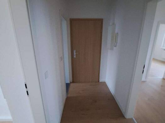 Wohnung zur Miete 370 € 1,5 Zimmer 47,5 m² frei ab sofort Hottelstedter Straße 1 Berlstedt 99439