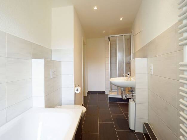 Wohnung zur Miete 345 € 2 Zimmer 59,7 m² 2. Geschoss frei ab 01.11.2026 Forststraße 67 Stadtmitte Plauen 08523