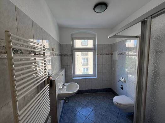 Wohnung zur Miete 250 € 2 Zimmer 39,8 m² 1. Geschoss Prof.-Dr.-Friedrich-Schneider-Straße 3 Greiz Greiz 07973