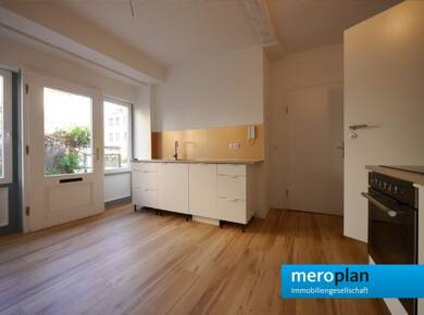 Wohnung zur Miete 755 € 3 Zimmer 75,4 m² EG frei ab sofort Schlossgasse 06 Altstadt Weimar 99423