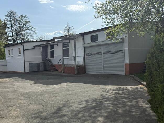 Werkstatt zur Miete 2.700 € 461 m² Lagerfläche Innenstadt Hof 95028