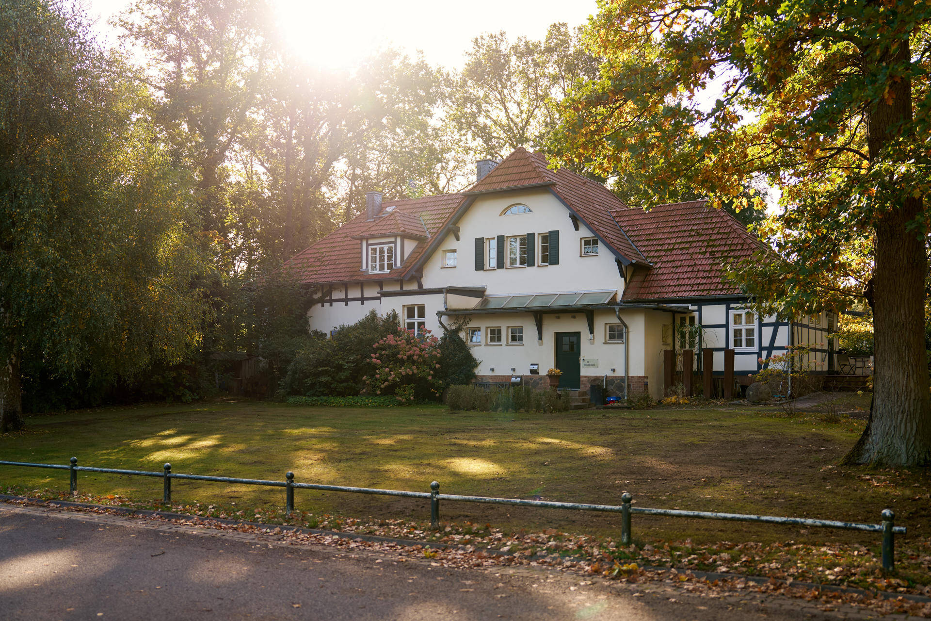 Mehrfamilienhaus zum Kauf 1.575.000 € 11 Zimmer 360,6 m²<br/>Wohnfläche 2.362 m²<br/>Grundstück Neuglobsow Stechlin / Neuglobsow 16775