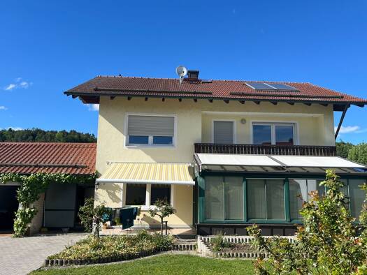 Mehrfamilienhaus zur Miete 590 € 2 Zimmer 60 m² frei ab 01.01.2026 Schillerstraße 3 Perach 84567